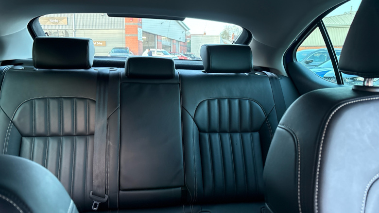 Skoda Superb 2.0 TDI CR SE L 5dr DSG Diesel Hatchback